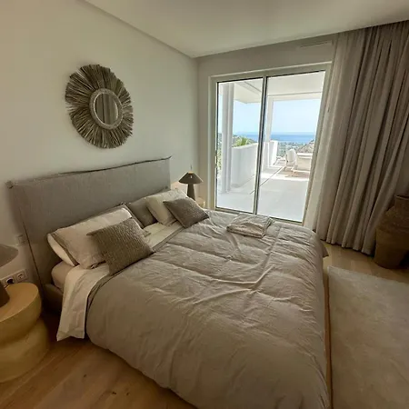 Apartment Luxurious 3 Beds, Palo Alto,