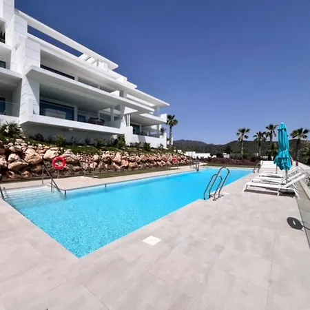 Luxurious 3 Beds, Palo Alto, Apartment Marbella