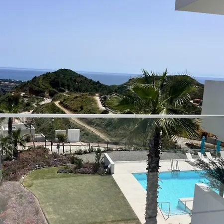 Luxurious 3 Beds, Palo Alto, Apartment Marbella