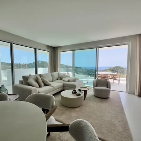 Apartment Luxurious 3 Beds, Palo Alto,