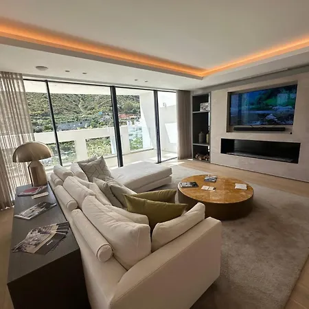 Apartment Luxurious 3 Beds, Palo Alto, *