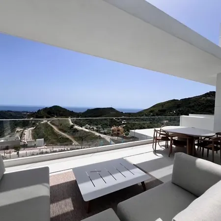 Luxurious 3 Beds, Palo Alto, Marbella