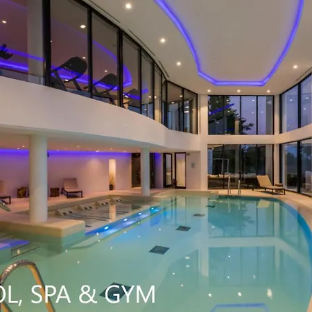 Luxurious 3 Beds, Palo Alto, Marbella